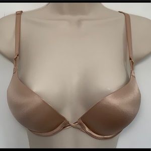 VS Bombshell Add 2-Cups Push Up Bra